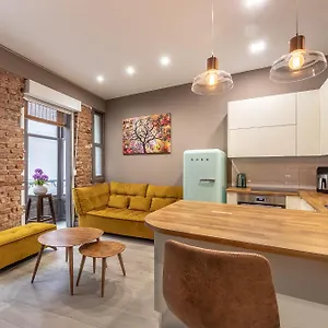 https://old-town-xii-by-aston-rentals.sansebastianhotels.net